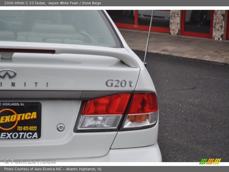 Aspen White Pearl / Stone Beige 2000 Infiniti G 20 Sedan