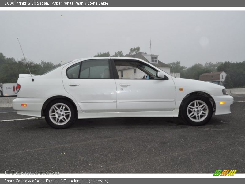 Aspen White Pearl / Stone Beige 2000 Infiniti G 20 Sedan