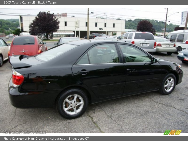 Black / Taupe 2005 Toyota Camry LE
