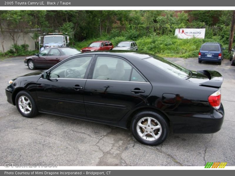 Black / Taupe 2005 Toyota Camry LE