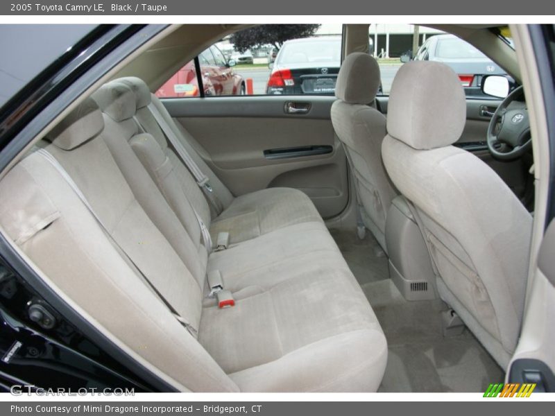 Black / Taupe 2005 Toyota Camry LE