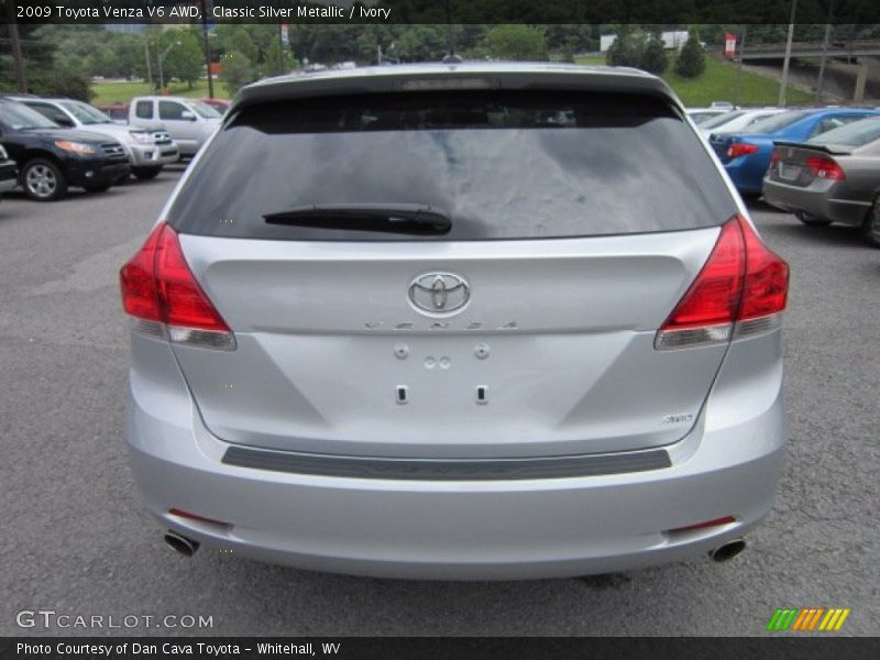 Classic Silver Metallic / Ivory 2009 Toyota Venza V6 AWD