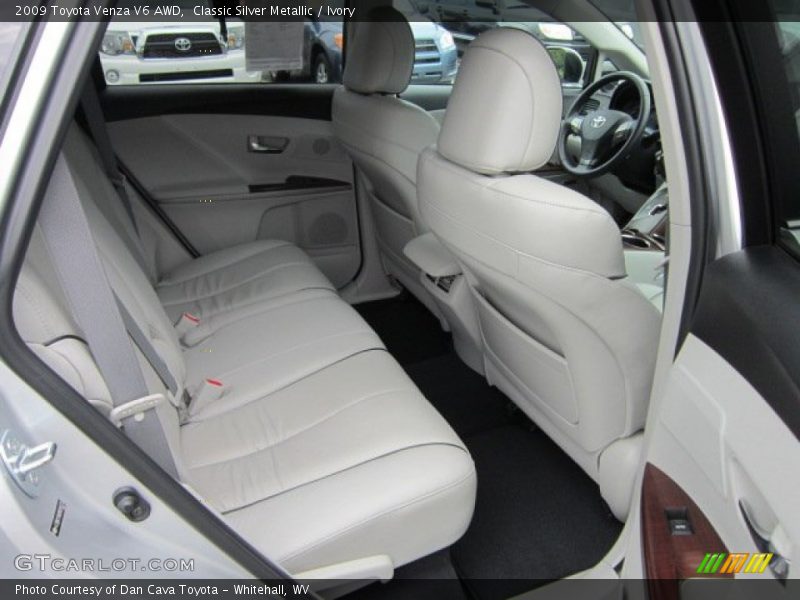 Classic Silver Metallic / Ivory 2009 Toyota Venza V6 AWD