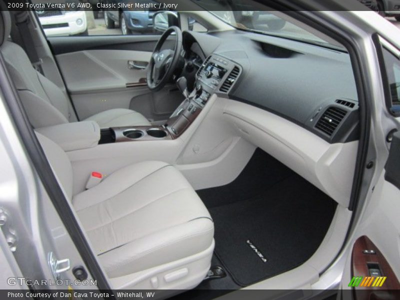 Classic Silver Metallic / Ivory 2009 Toyota Venza V6 AWD