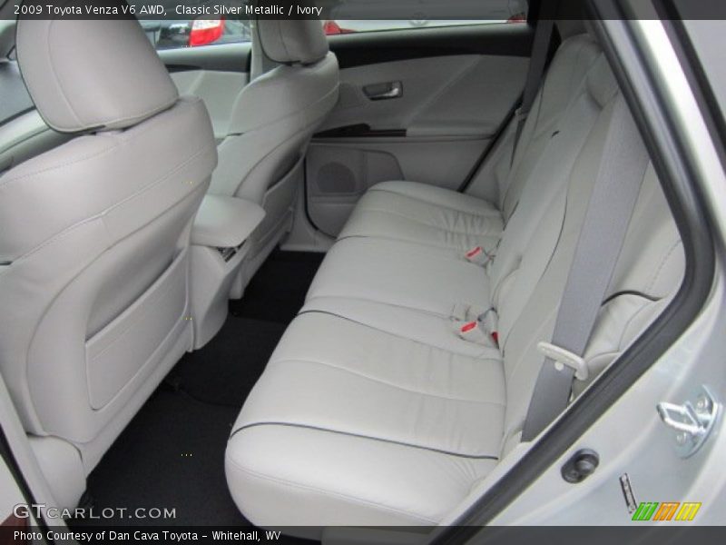 Classic Silver Metallic / Ivory 2009 Toyota Venza V6 AWD
