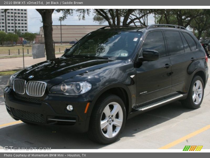 Front 3/4 View of 2010 X5 xDrive35d
