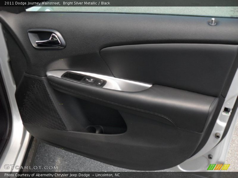 Bright Silver Metallic / Black 2011 Dodge Journey Mainstreet