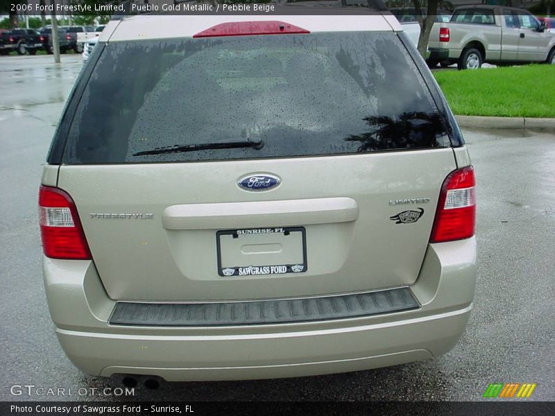 Pueblo Gold Metallic / Pebble Beige 2006 Ford Freestyle Limited