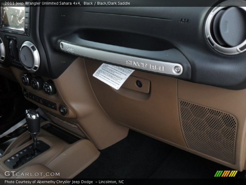 Black / Black/Dark Saddle 2011 Jeep Wrangler Unlimited Sahara 4x4