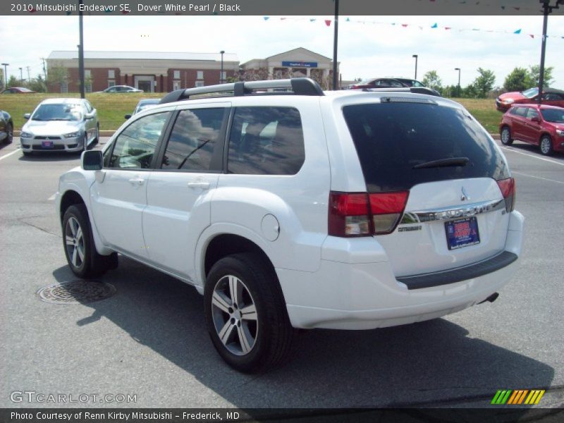 Dover White Pearl / Black 2010 Mitsubishi Endeavor SE