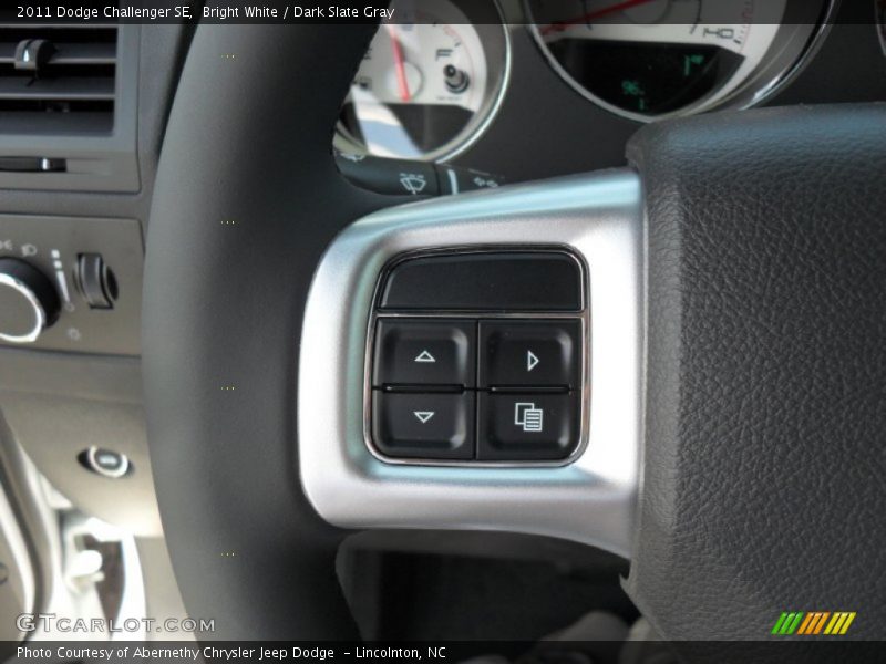 Bright White / Dark Slate Gray 2011 Dodge Challenger SE