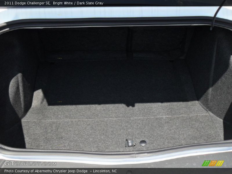 Bright White / Dark Slate Gray 2011 Dodge Challenger SE