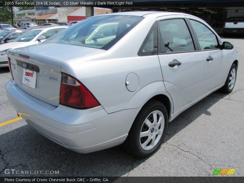 CD Silver Metallic / Dark Flint/Light Flint 2005 Ford Focus ZX4 SE Sedan