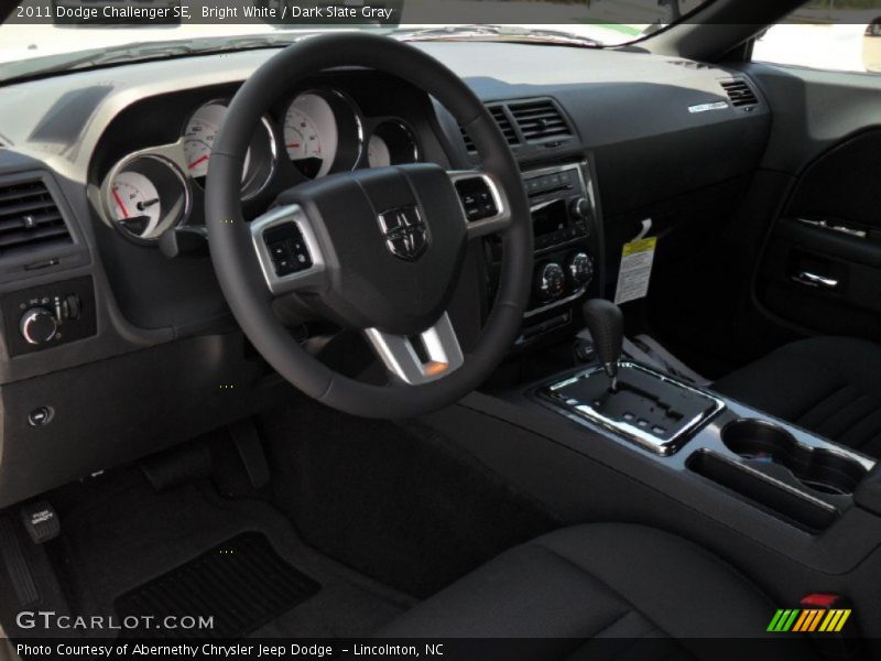 Bright White / Dark Slate Gray 2011 Dodge Challenger SE