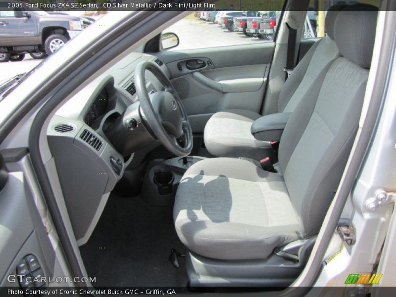 CD Silver Metallic / Dark Flint/Light Flint 2005 Ford Focus ZX4 SE Sedan