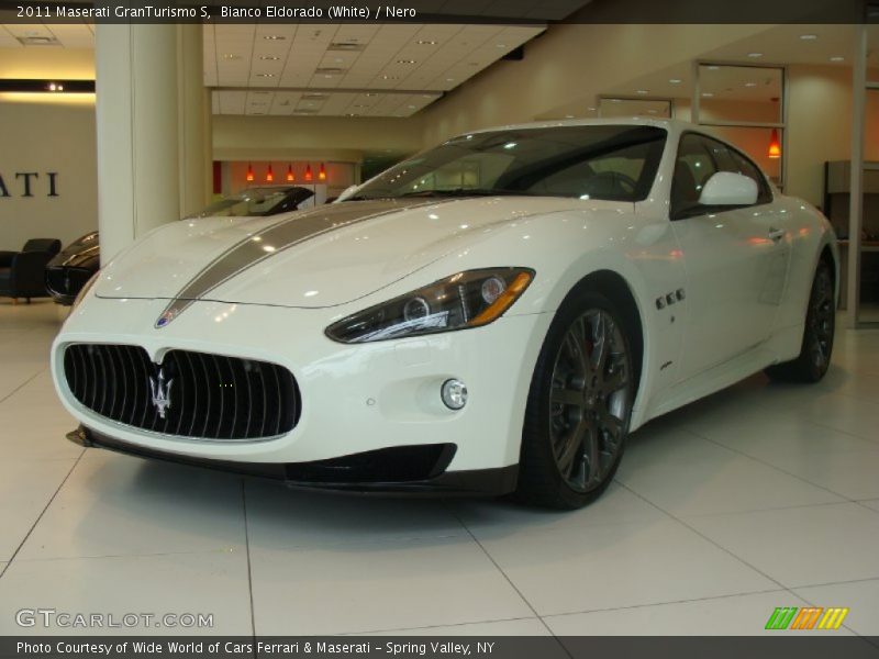 Bianco Eldorado (White) / Nero 2011 Maserati GranTurismo S