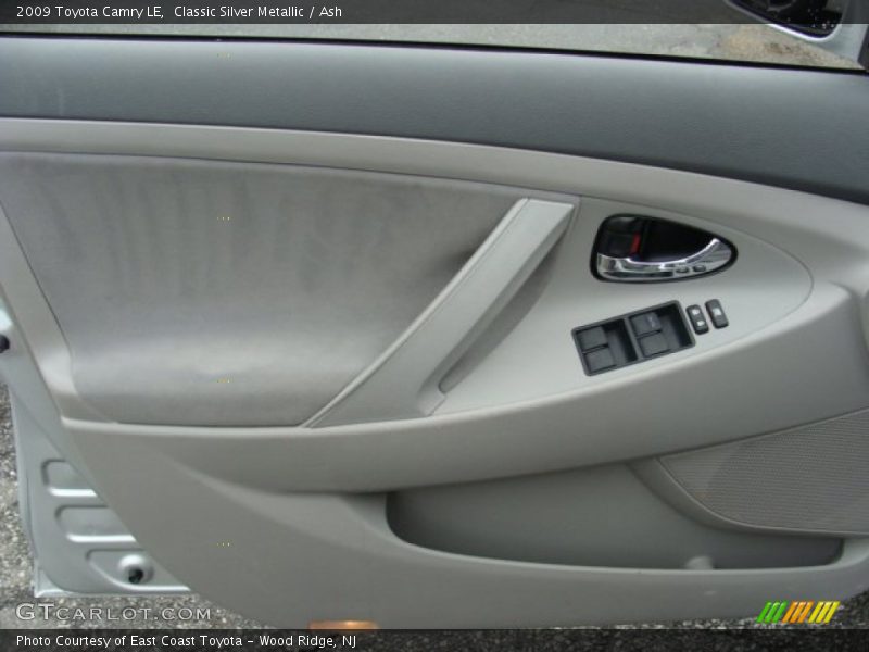 Classic Silver Metallic / Ash 2009 Toyota Camry LE