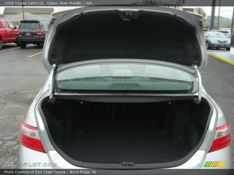 Classic Silver Metallic / Ash 2009 Toyota Camry LE