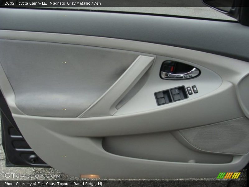 Magnetic Gray Metallic / Ash 2009 Toyota Camry LE