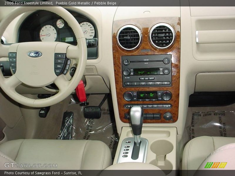 Pueblo Gold Metallic / Pebble Beige 2006 Ford Freestyle Limited