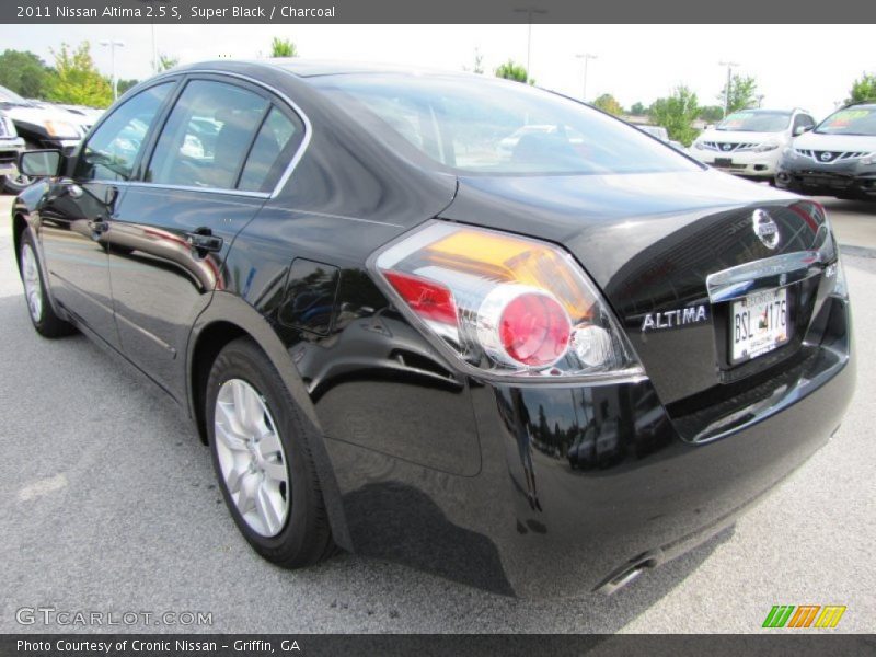 Super Black / Charcoal 2011 Nissan Altima 2.5 S