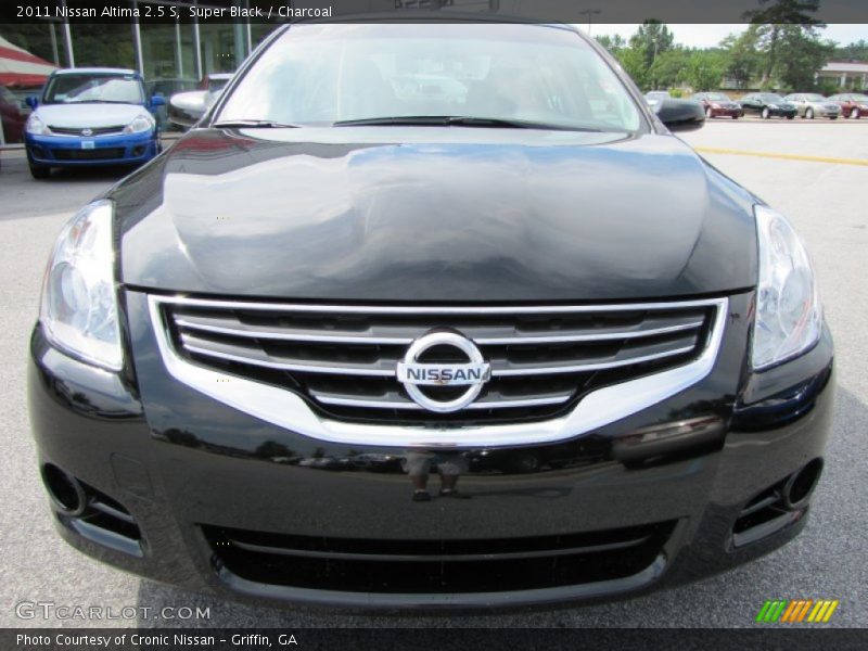 Super Black / Charcoal 2011 Nissan Altima 2.5 S