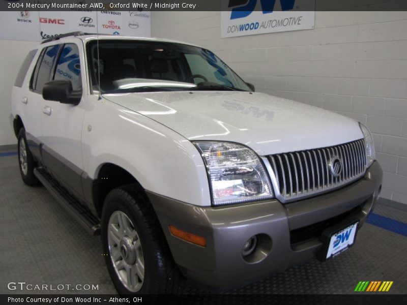 Oxford White / Midnight Grey 2004 Mercury Mountaineer AWD