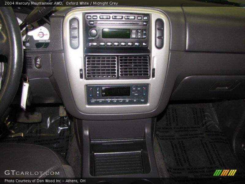 Oxford White / Midnight Grey 2004 Mercury Mountaineer AWD