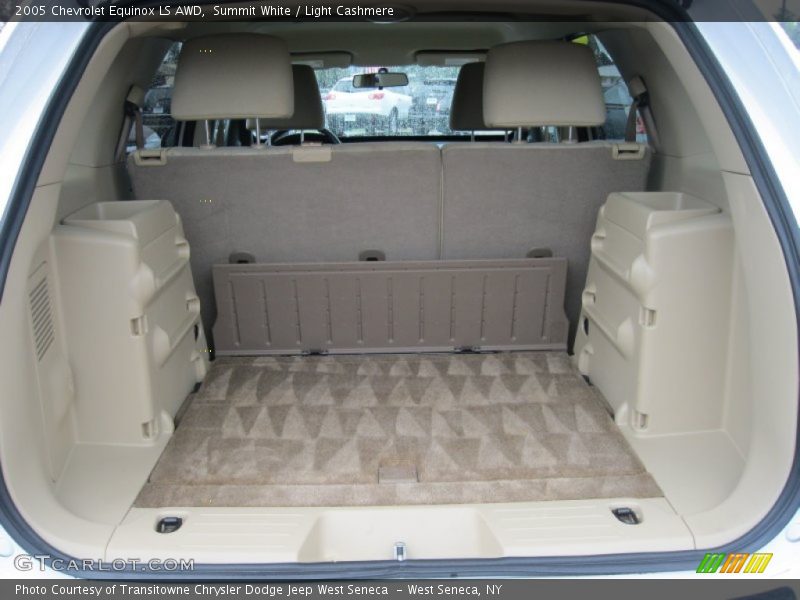 Summit White / Light Cashmere 2005 Chevrolet Equinox LS AWD