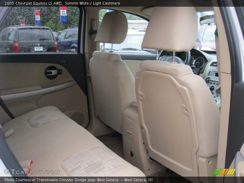 Summit White / Light Cashmere 2005 Chevrolet Equinox LS AWD