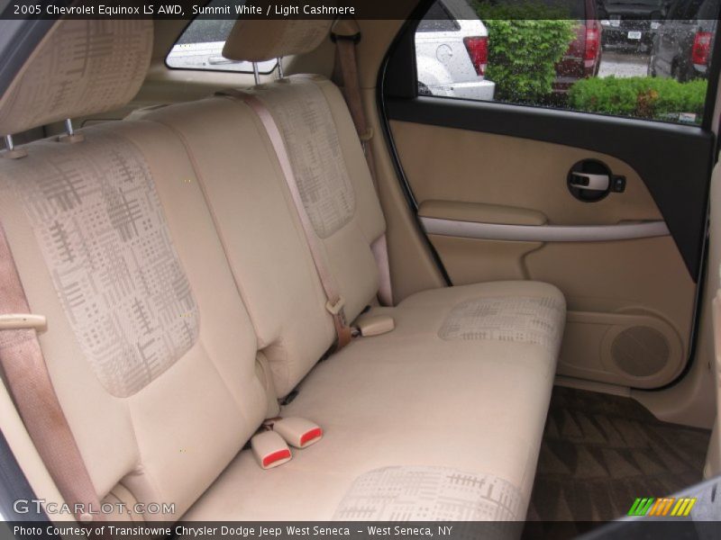 Summit White / Light Cashmere 2005 Chevrolet Equinox LS AWD