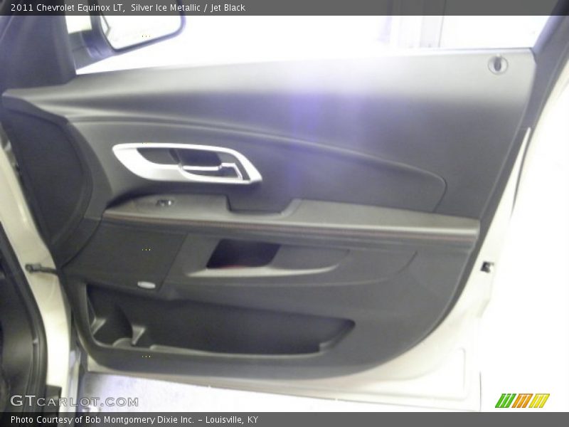 Silver Ice Metallic / Jet Black 2011 Chevrolet Equinox LT