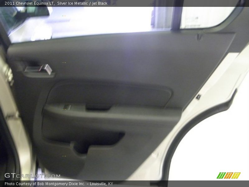 Silver Ice Metallic / Jet Black 2011 Chevrolet Equinox LT