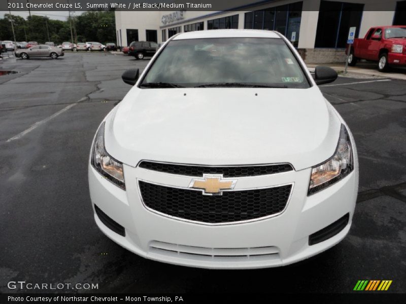 Summit White / Jet Black/Medium Titanium 2011 Chevrolet Cruze LS