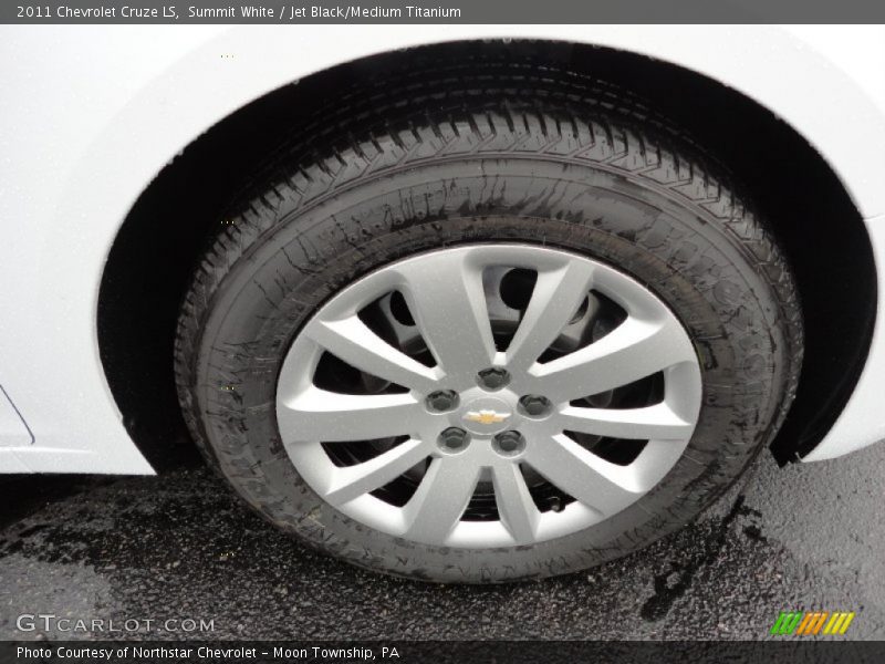 Summit White / Jet Black/Medium Titanium 2011 Chevrolet Cruze LS