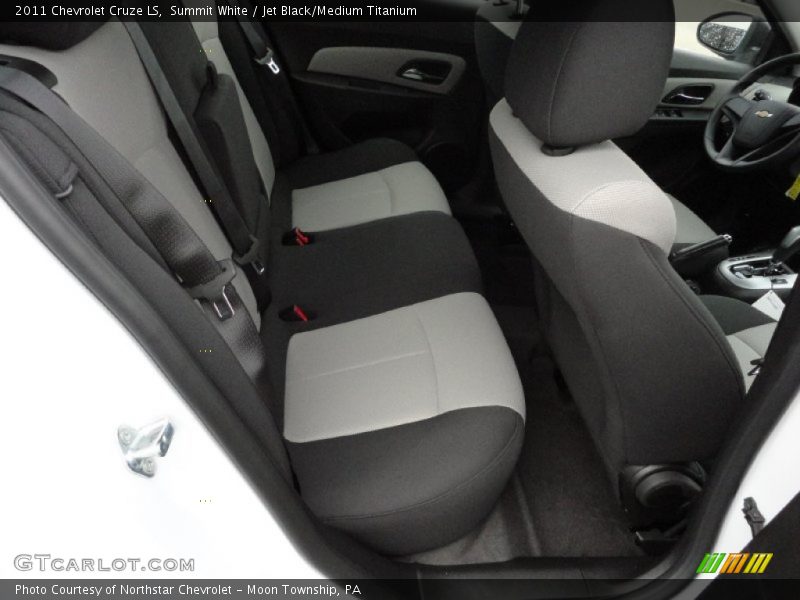Summit White / Jet Black/Medium Titanium 2011 Chevrolet Cruze LS