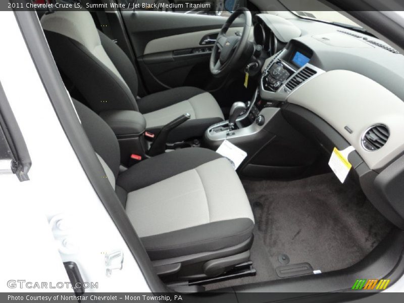 Summit White / Jet Black/Medium Titanium 2011 Chevrolet Cruze LS