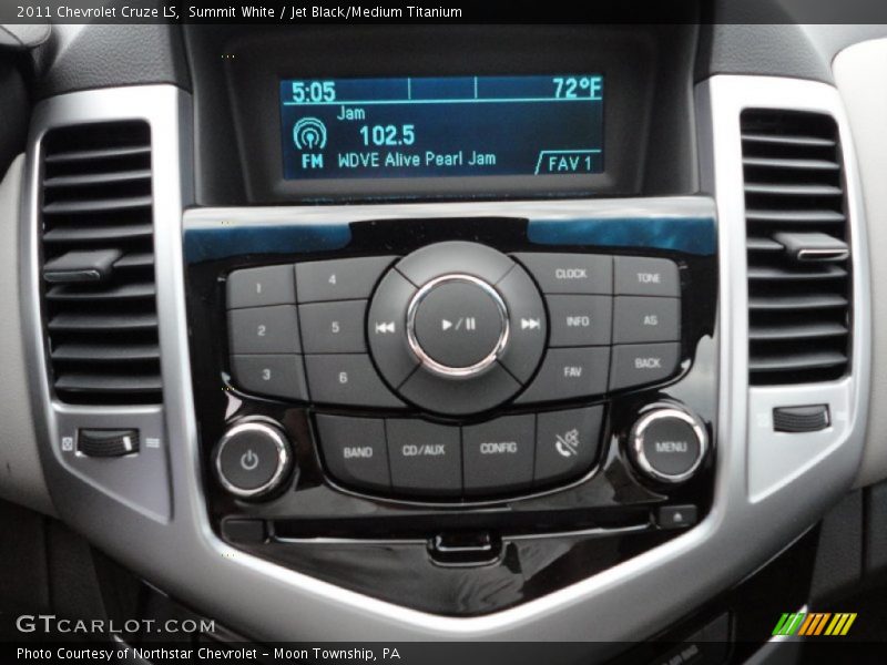 Summit White / Jet Black/Medium Titanium 2011 Chevrolet Cruze LS