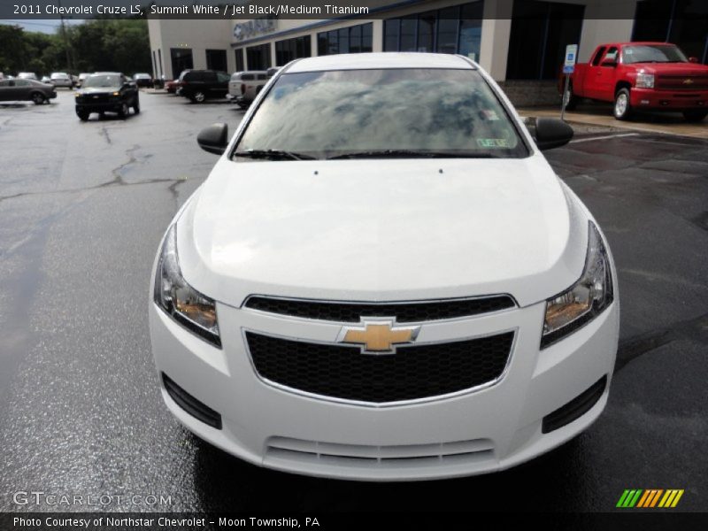 Summit White / Jet Black/Medium Titanium 2011 Chevrolet Cruze LS