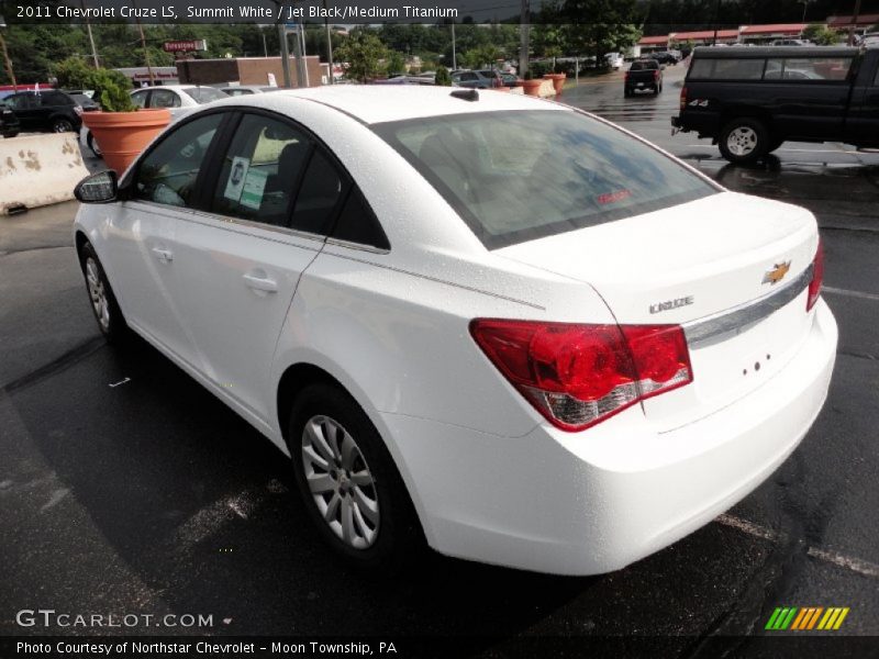 Summit White / Jet Black/Medium Titanium 2011 Chevrolet Cruze LS