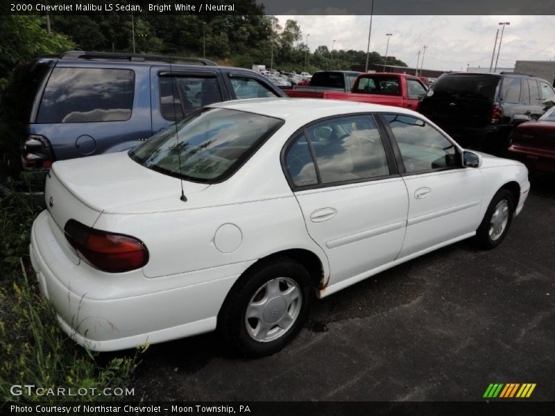 Bright White / Neutral 2000 Chevrolet Malibu LS Sedan