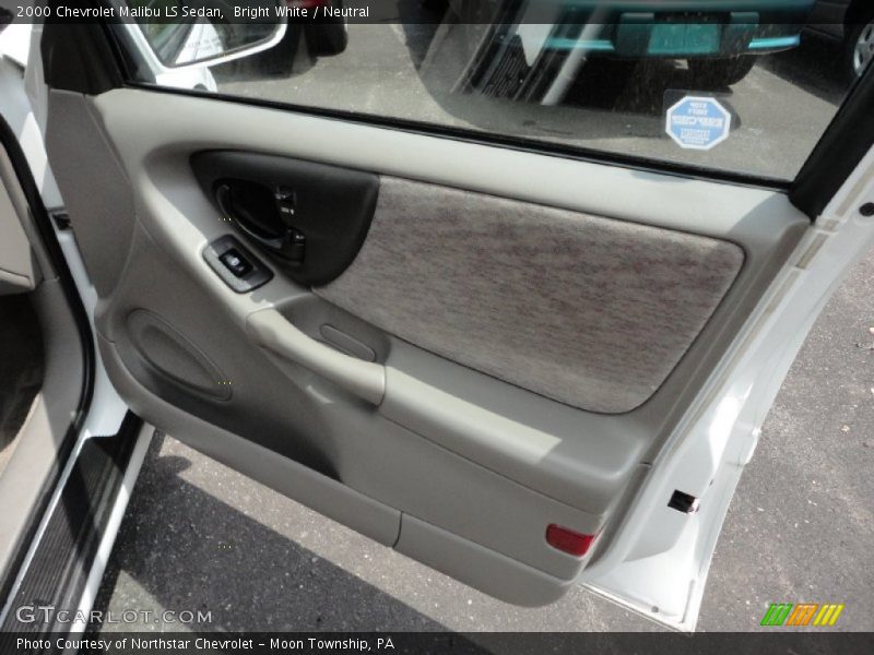 Bright White / Neutral 2000 Chevrolet Malibu LS Sedan