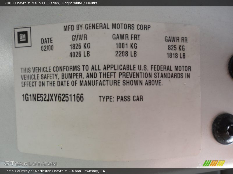 Bright White / Neutral 2000 Chevrolet Malibu LS Sedan