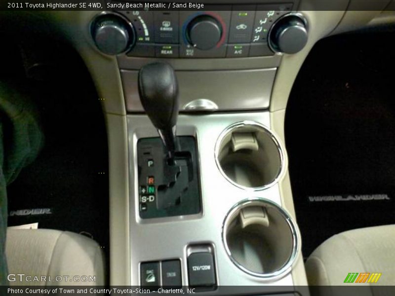 Sandy Beach Metallic / Sand Beige 2011 Toyota Highlander SE 4WD