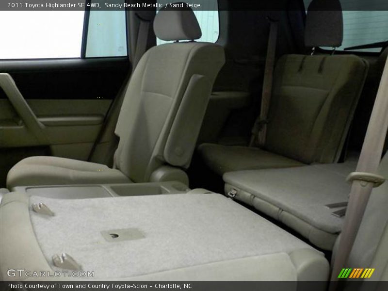 Sandy Beach Metallic / Sand Beige 2011 Toyota Highlander SE 4WD