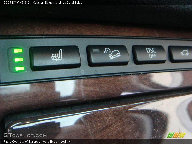 Kalahari Beige Metallic / Sand Beige 2005 BMW X5 3.0i