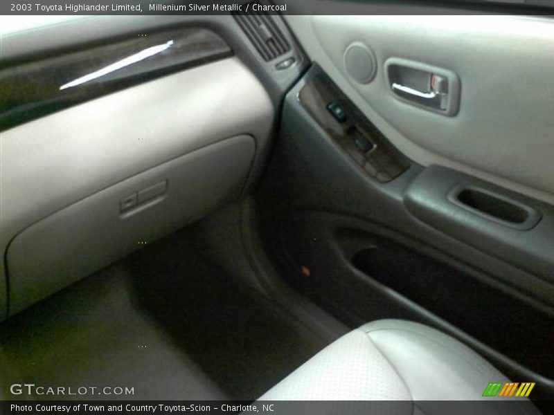 Millenium Silver Metallic / Charcoal 2003 Toyota Highlander Limited