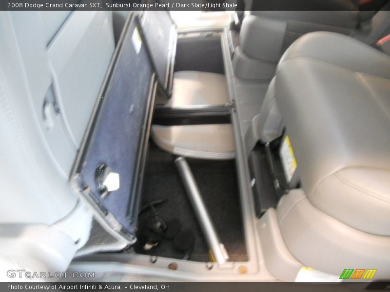 Sunburst Orange Pearl / Dark Slate/Light Shale 2008 Dodge Grand Caravan SXT