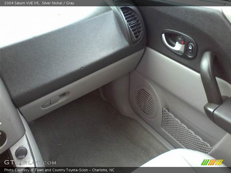 Silver Nickel / Gray 2004 Saturn VUE V6