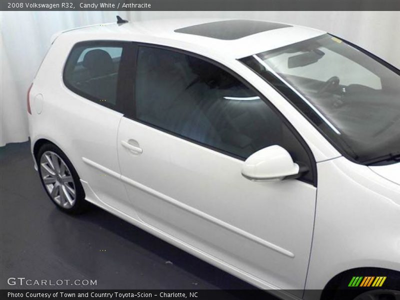 Candy White / Anthracite 2008 Volkswagen R32